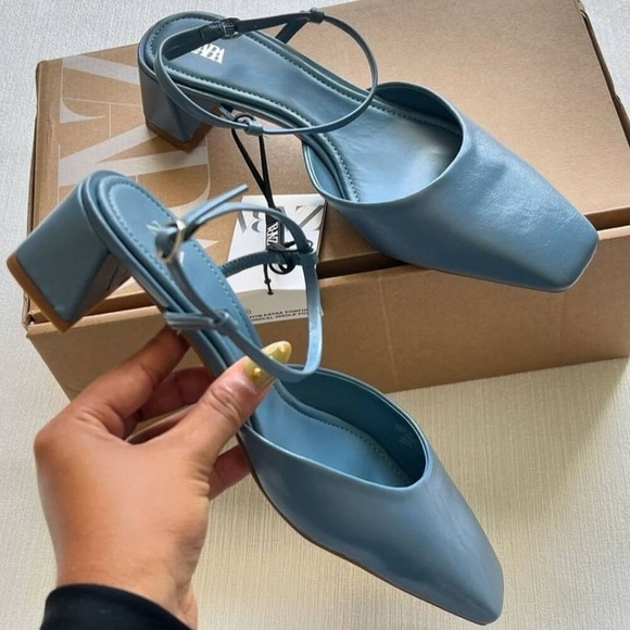 Zara Women's Elegant Blue Square-Toe Heels - Picture 2 of 4